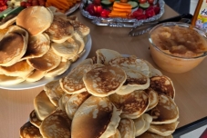 EFS trifft Schulfrühstück 2025  (1) (480x640)